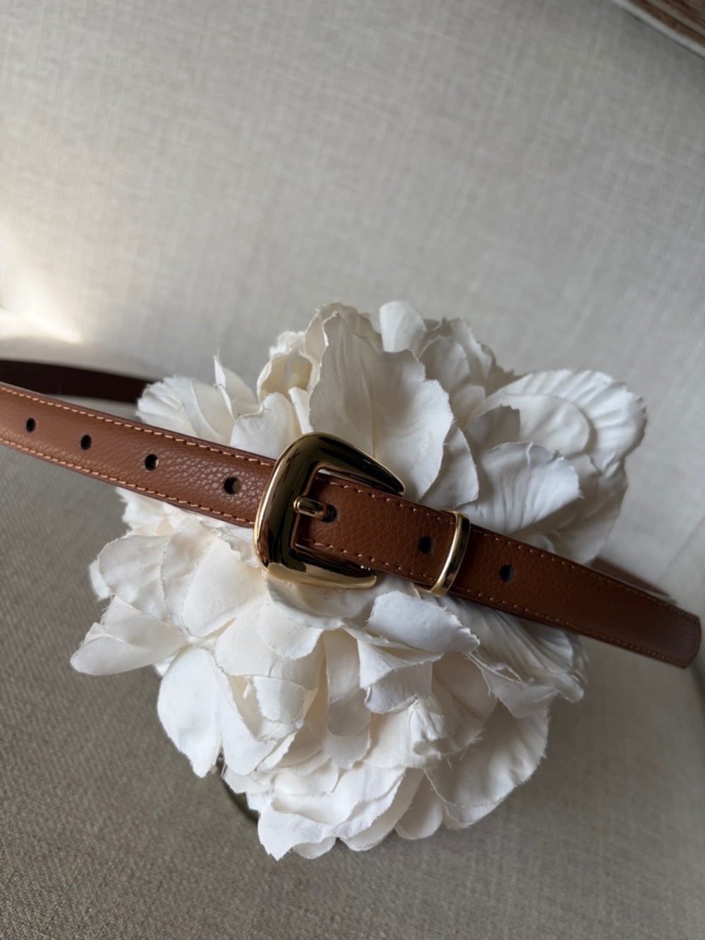 Jason Wu Size Large Cognac Leather Skinny Belt with Gold Buckle - Picture 7 of 8